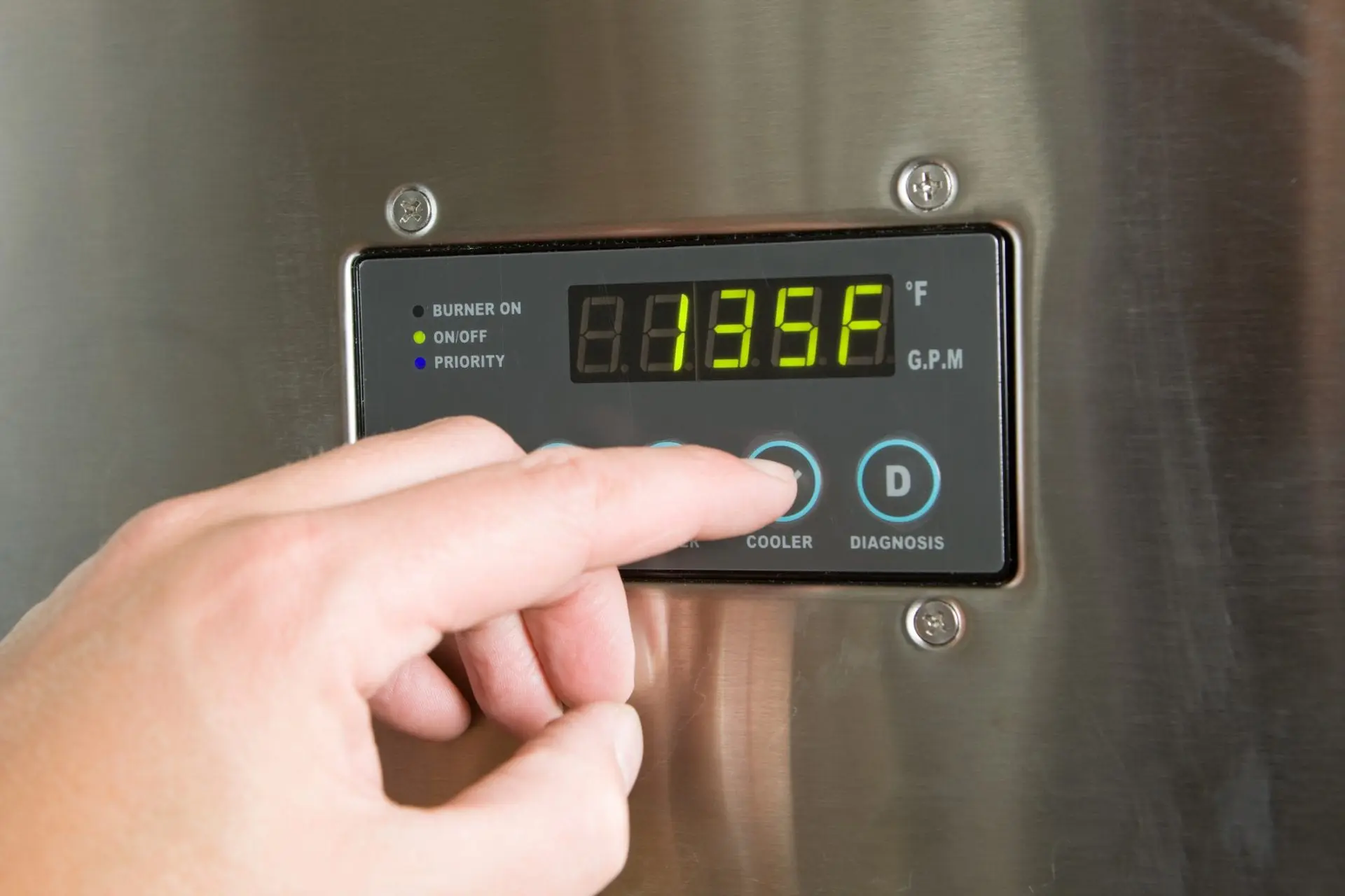 Why You Shouldn’t Turn Up Your Water Heater Temperature This Winter